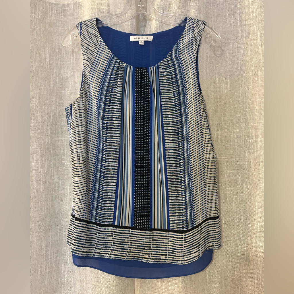 Rose & Olive Navy And White Patterned Sleeveless Swing Blouse
